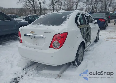 2015 Chevrolet Sonic Lt Auto z USA, uszkodzony, nr VIN 1G1JC5SH5F4161501